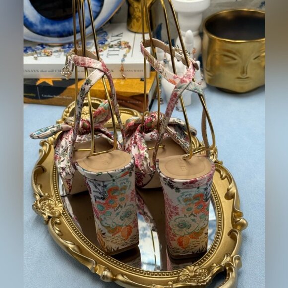🆕 TED BAKER 🧿 NWOT MADDY Satin Floral Printed Platform Bow Sandals, Sz 6 - Picture 9 of 12